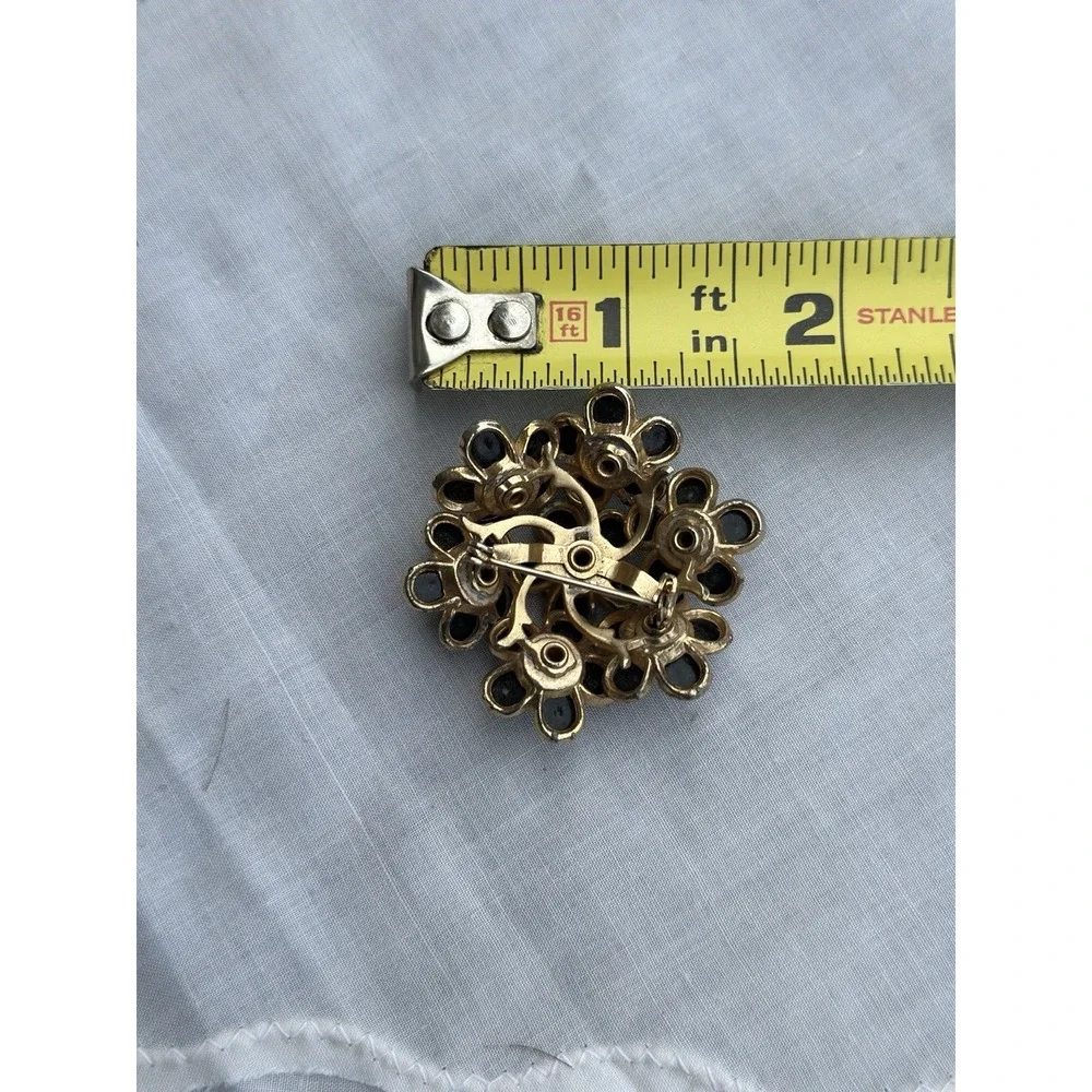 Vintage Brooch 1‎ 5/8
